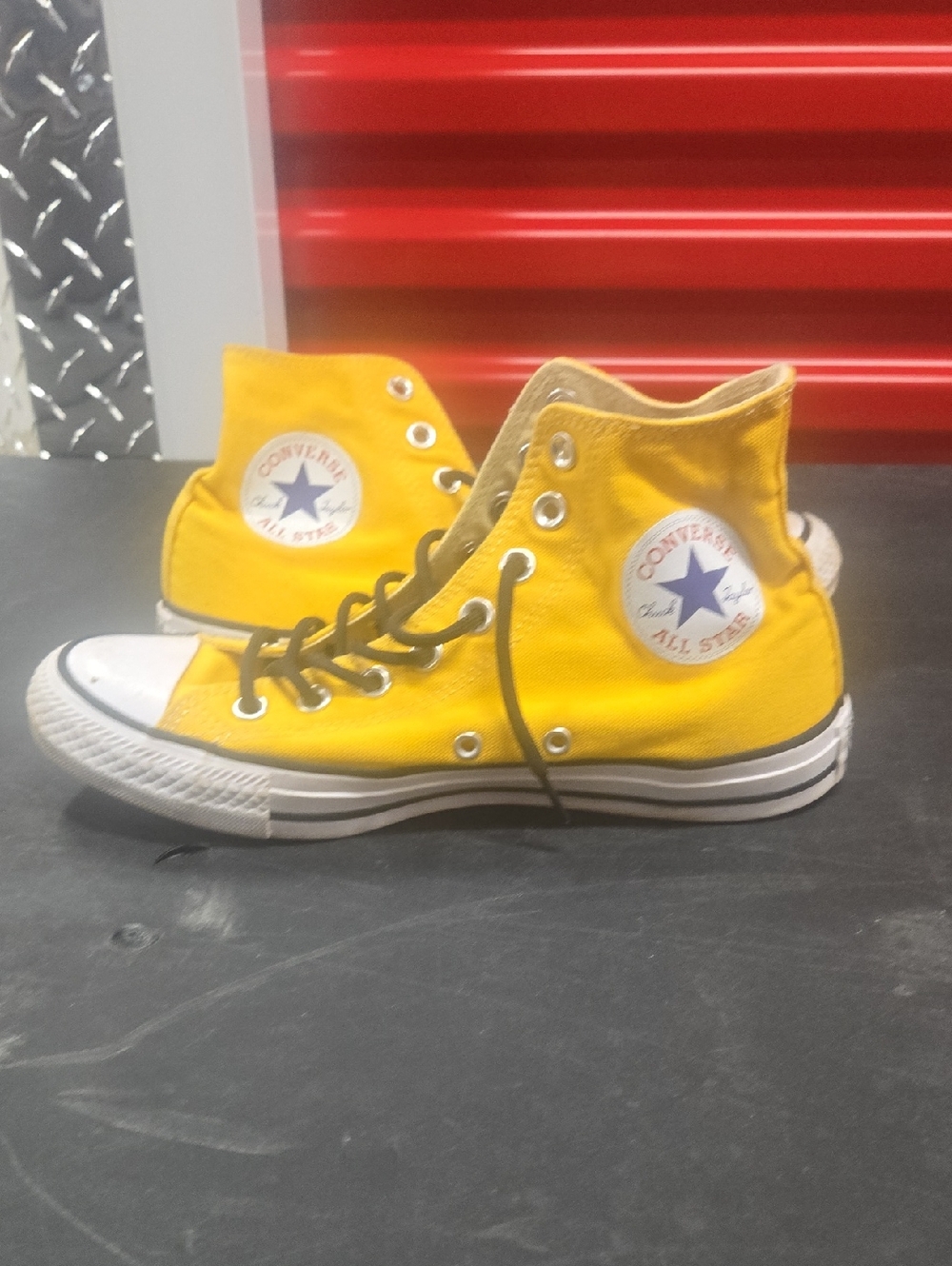 Men's Converse Yellow High Top Kids Sneakers Size 6.5*****